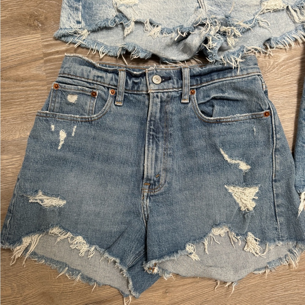 A&F Mom Shorts - Picture 3 of 5